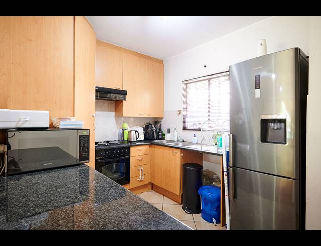 2 BEDROOM APARTMENT SOLD IN SUNNINGHILL